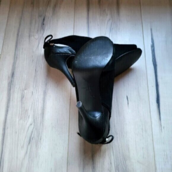 NINE WEST Black Leather Ankle Bootie Heels Sz 7.5 - Picture 9 of 10